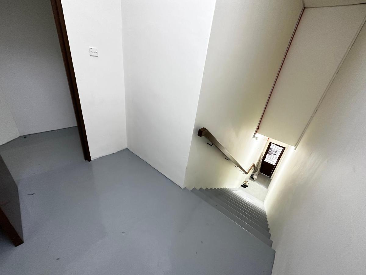 Jiaxin Dormitory-setia Indah 家馨青年旅宿 * Johor Bahru