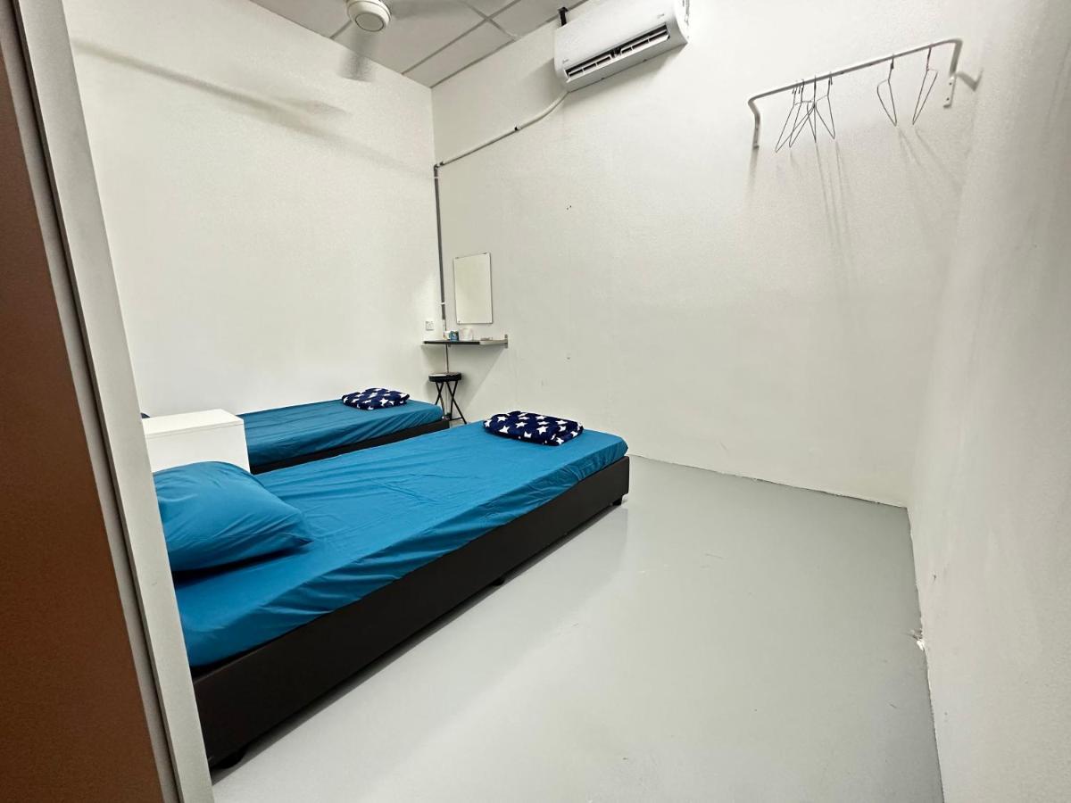 Jiaxin Dormitory-setia Indah 家馨青年旅宿 * Johor Bahru