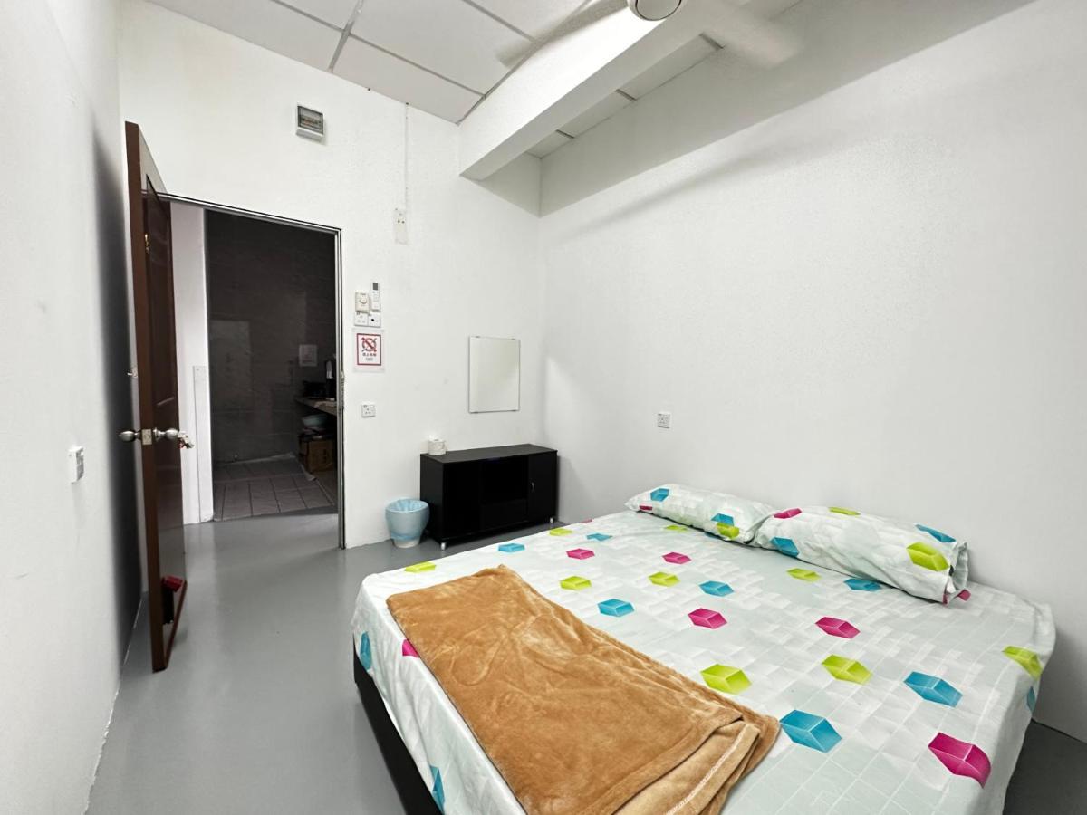 Jiaxin Dormitory-setia Indah 家馨青年旅宿 *