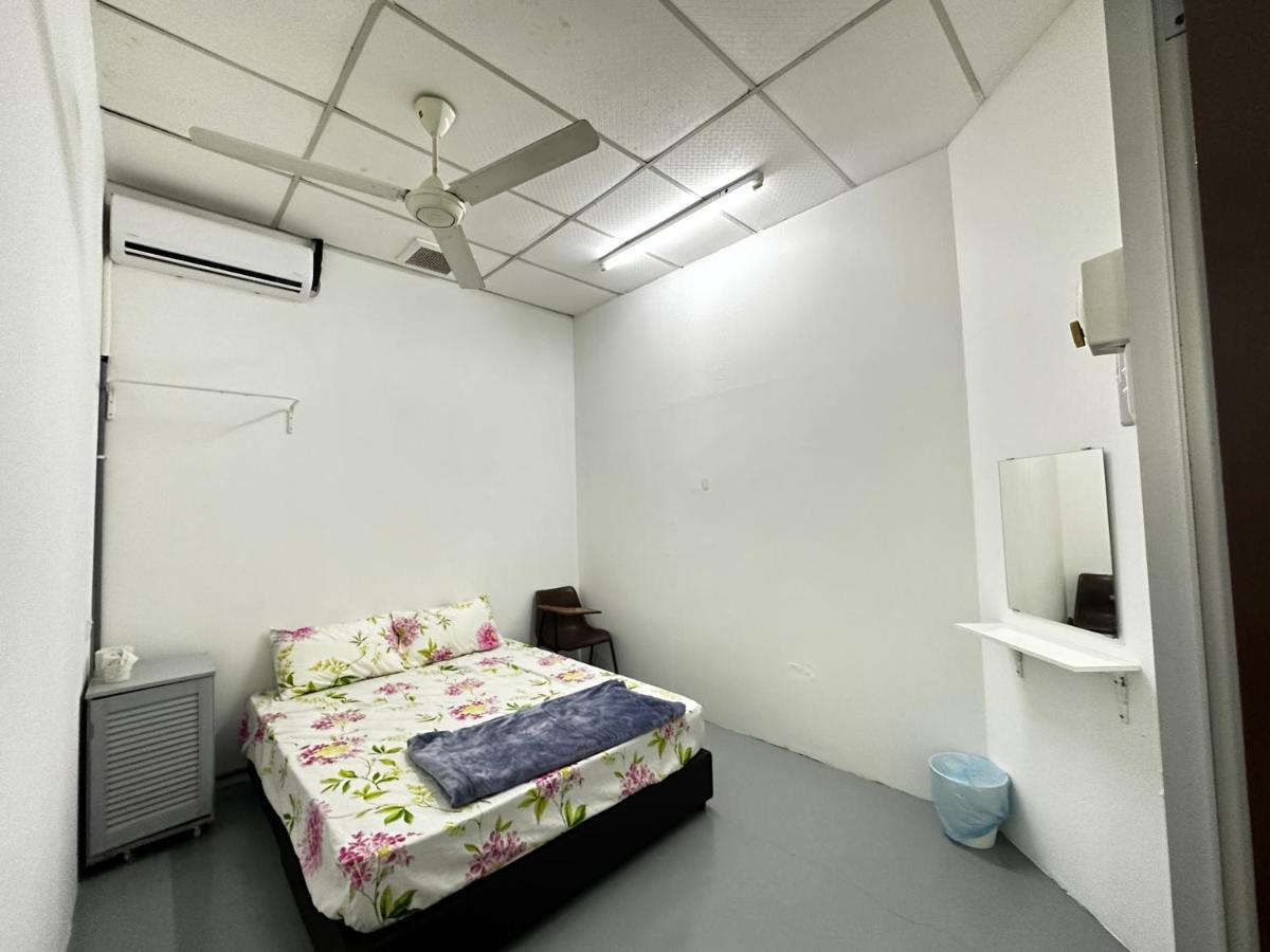 Jiaxin Dormitory-setia Indah 家馨青年旅宿 *